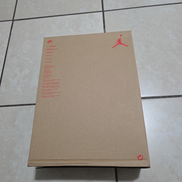 Empty Shoe Box - Picture 5 of 7